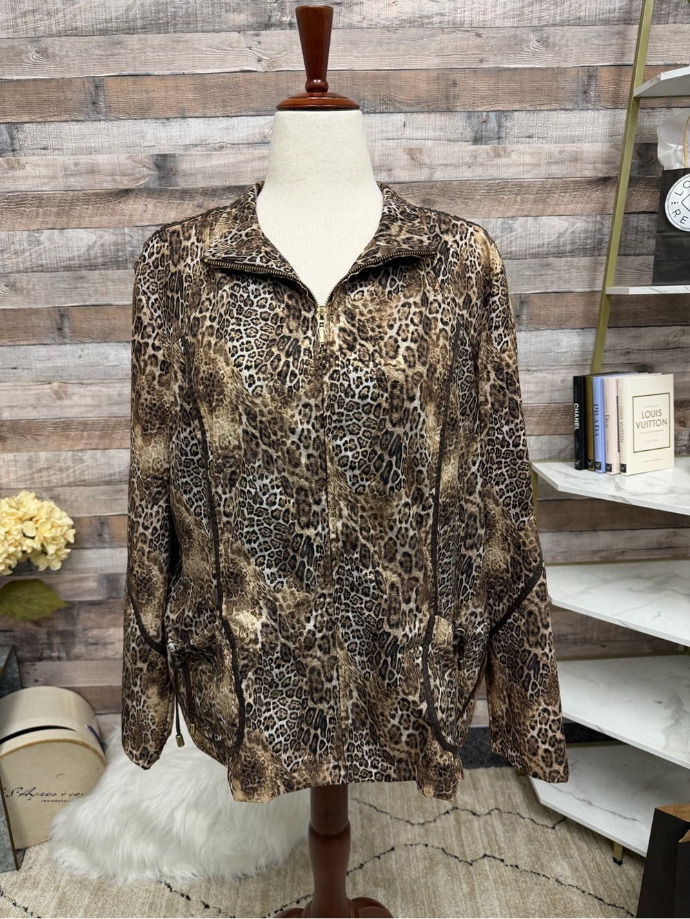 Zenergy by Chicos animal print gold zip up XL